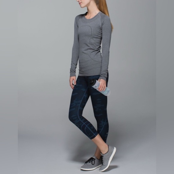 Lululemon Run: Inspire Crop All Full-On Luxtreme Navy 4 - Picture 2 of 12